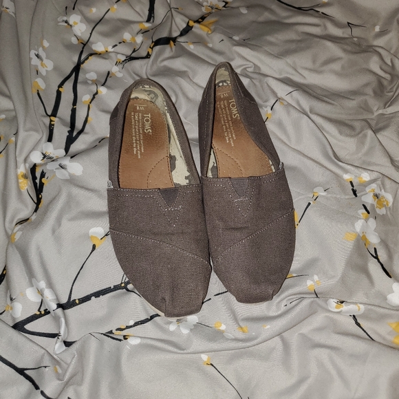 Tom's shoes - Picture 1 of 1